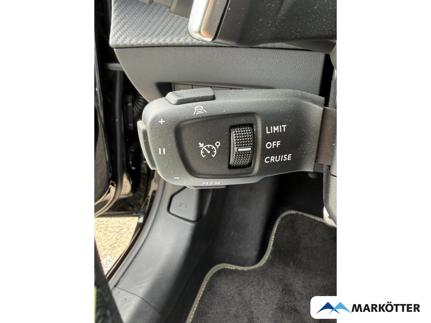 Fahrzeugabbildung Peugeot 208 GT Hybrid 136 ACC/BLIS/CAM/SHZ/ALCANTARA