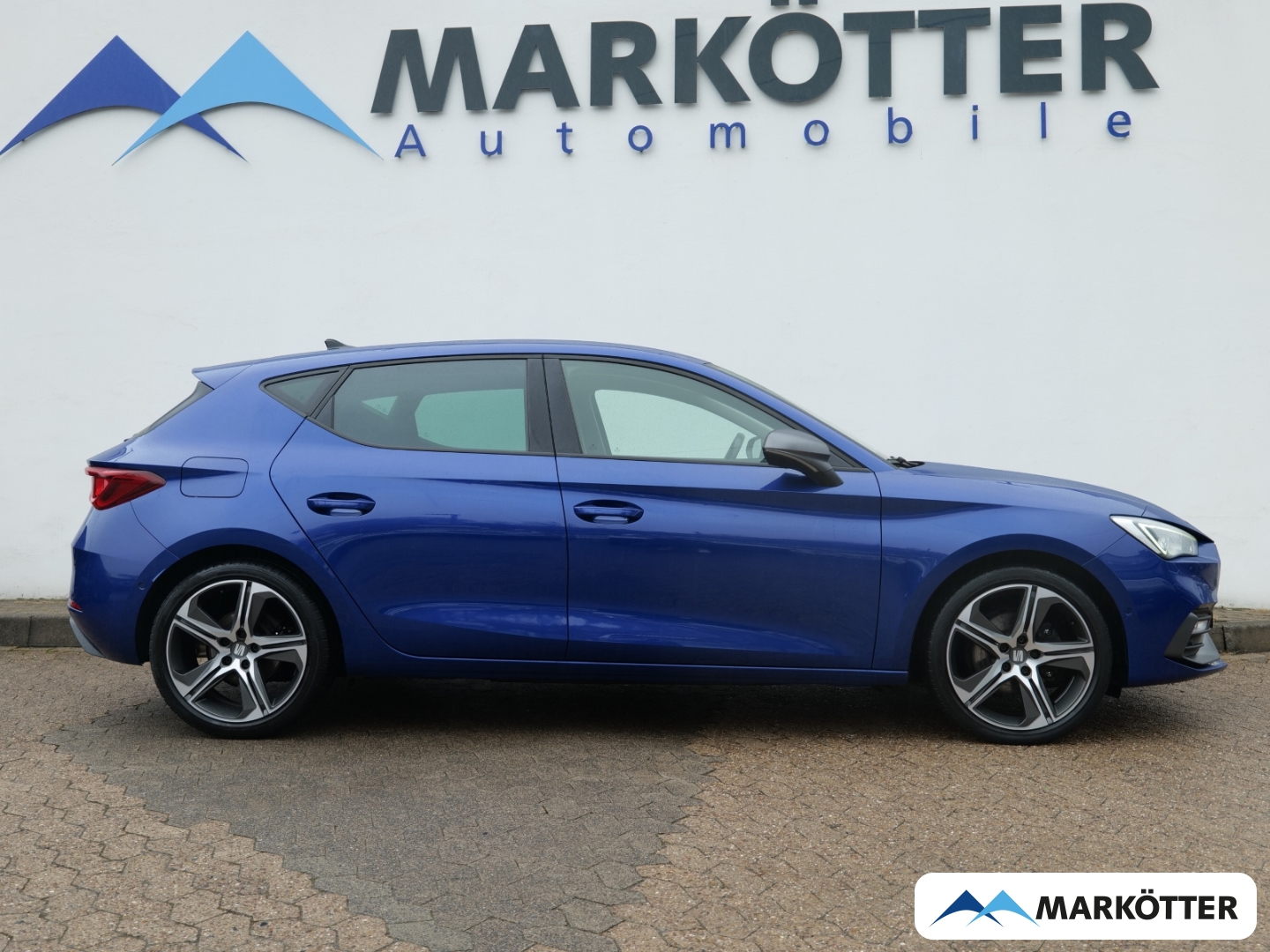 Fahrzeugabbildung SEAT Leon 1.5 TSI FR Navi/Voll-LED/Kamera/Ambiente