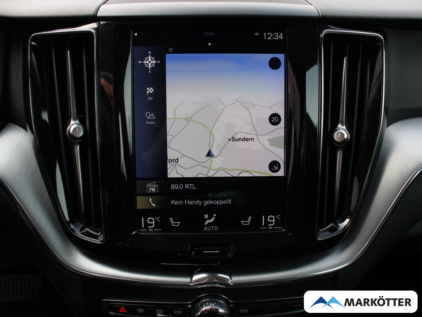 Fahrzeugabbildung Volvo XC60 Momentum D4 AWD/NAVI/LED/PDC/360°CAM/SHZ/
