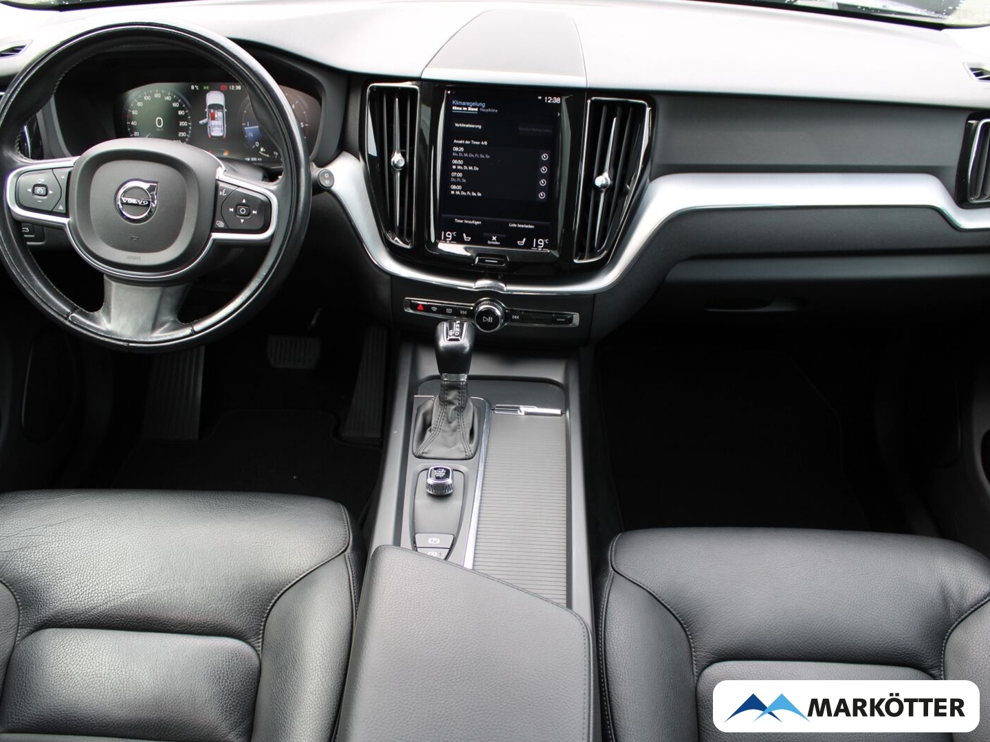 Fahrzeugabbildung Volvo XC60 Momentum D4 AWD/NAVI/LED/PDC/360°CAM/SHZ/