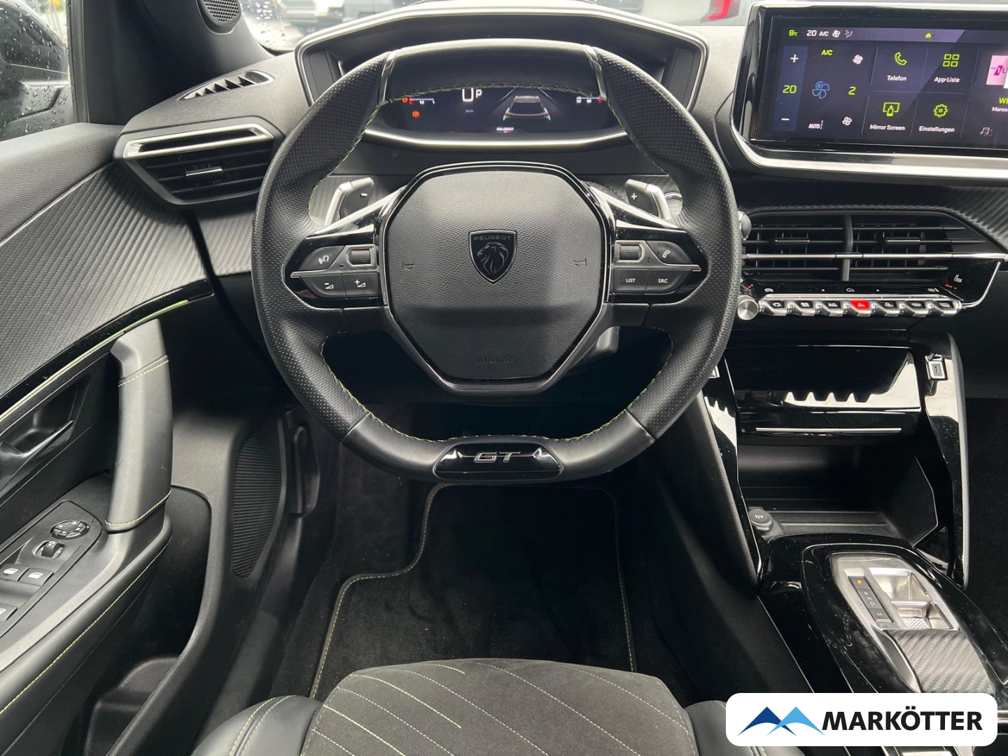 Fahrzeugabbildung Peugeot 2008 GT PureTech 130 ALCANTARA/SHZ/TEMP/MSGE/CAM