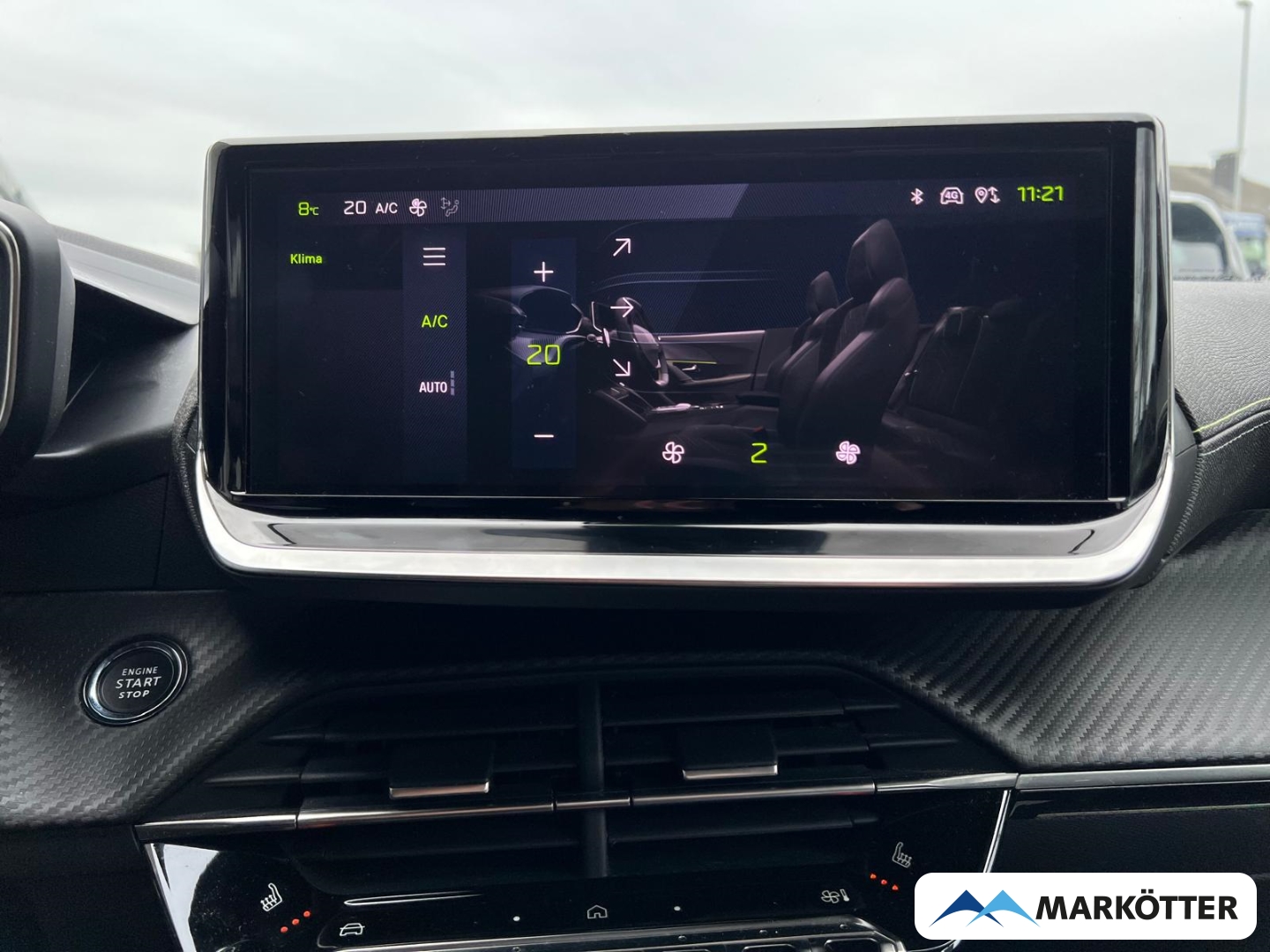 Fahrzeugabbildung Peugeot 2008 GT PureTech 130 ALCANTARA/SHZ/TEMP/MSGE/CAM