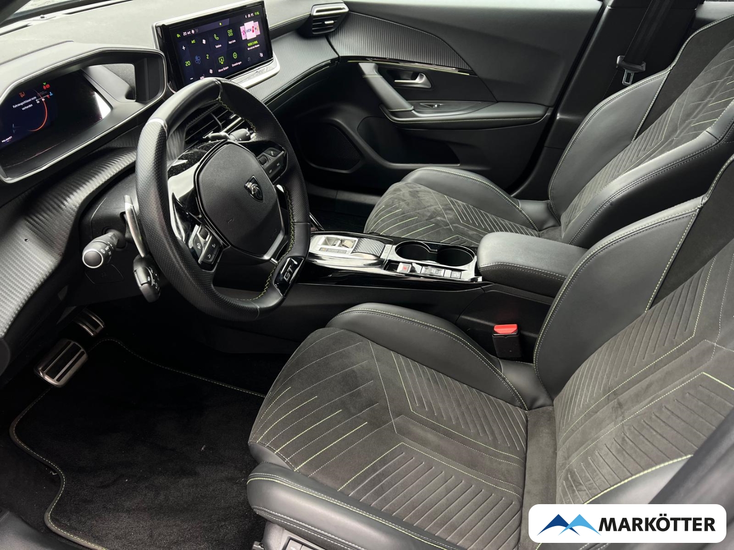 Fahrzeugabbildung Peugeot 2008 GT PureTech 130 ALCANTARA/SHZ/TEMP/MSGE/CAM