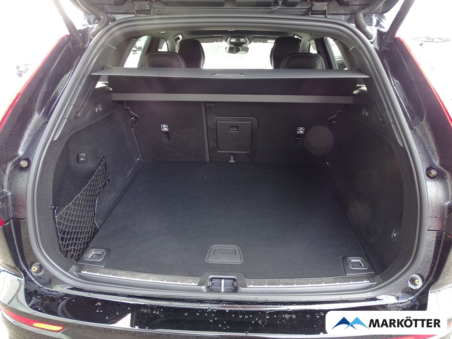 Fahrzeugabbildung Volvo XC60 Plus Dark AWD/LED/BLIS/AHK/SHZ/LHZ/MEMORY/ACC