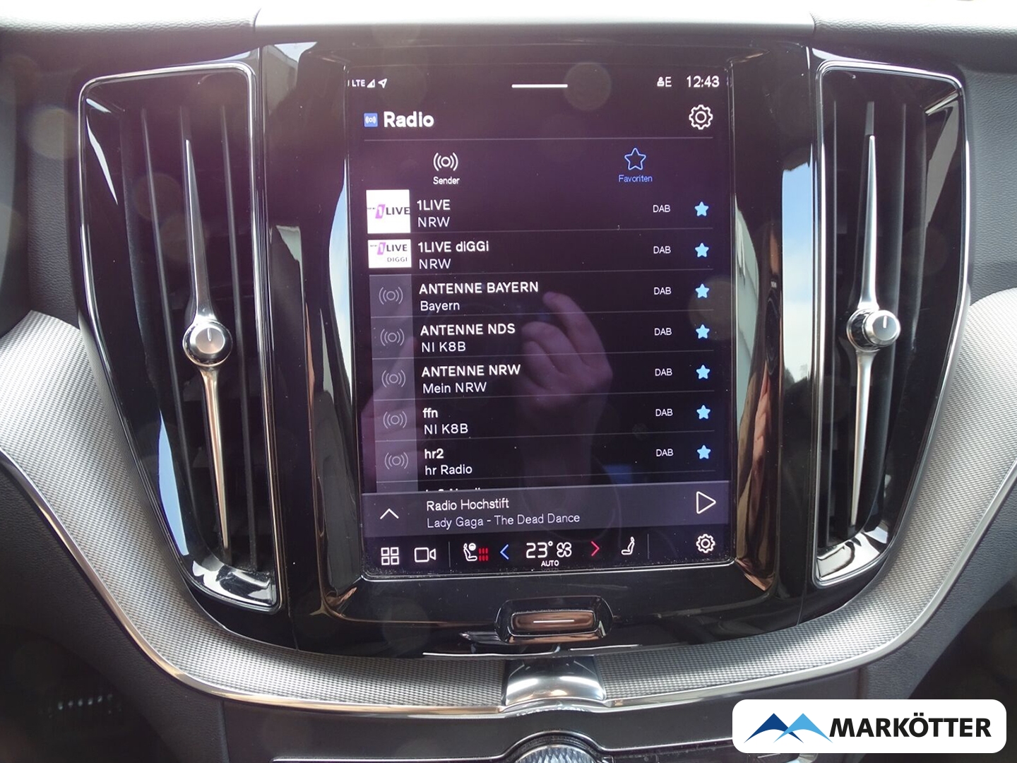 Fahrzeugabbildung Volvo XC60 Plus Dark AWD/LED/BLIS/AHK/SHZ/LHZ/MEMORY/ACC