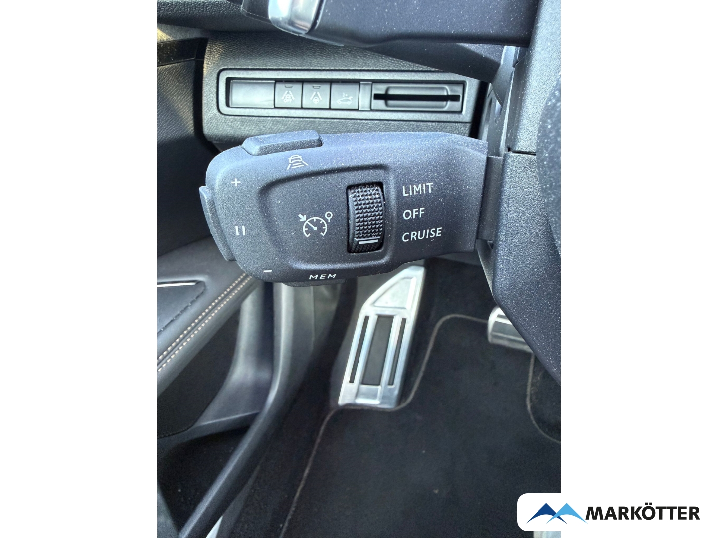 Fahrzeugabbildung Peugeot 3008 GT SHZ/360CAM/NAVI/PDC/ACC/CARPLY/TEMP
