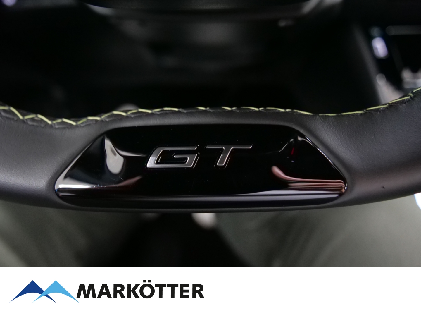 Fahrzeugabbildung Peugeot 208 Hybrid 100 GT ACC/360CAM/LED