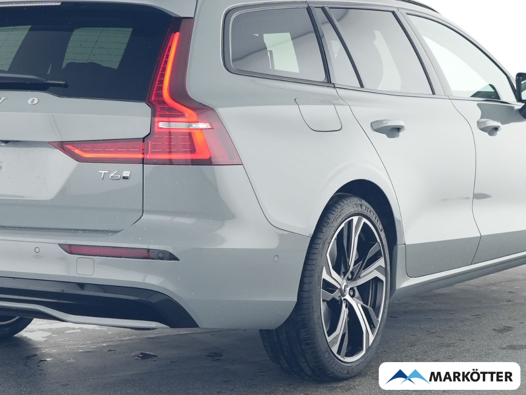 Fahrzeugabbildung Volvo V60 T6 AWD Plus Dark Hybrid/360*/19Zoll/Licht Paket