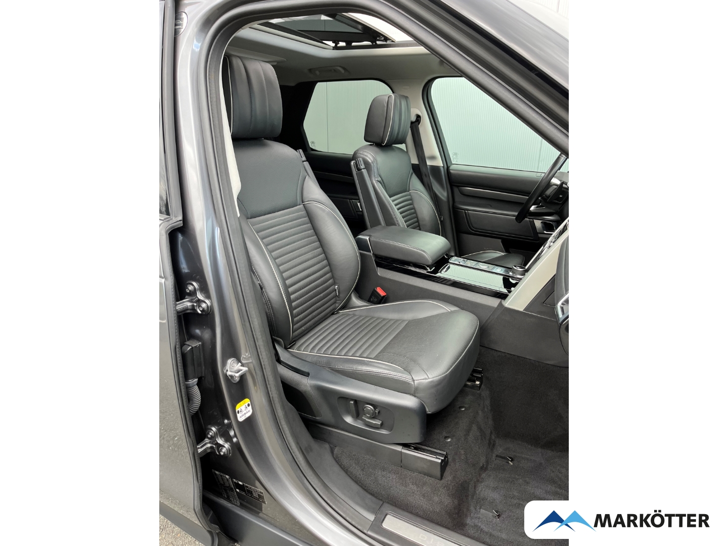 Fahrzeugabbildung Land Rover Discovery 5 HSE LUXURY SDV6 ACC/AHK/Luft/S-Dach