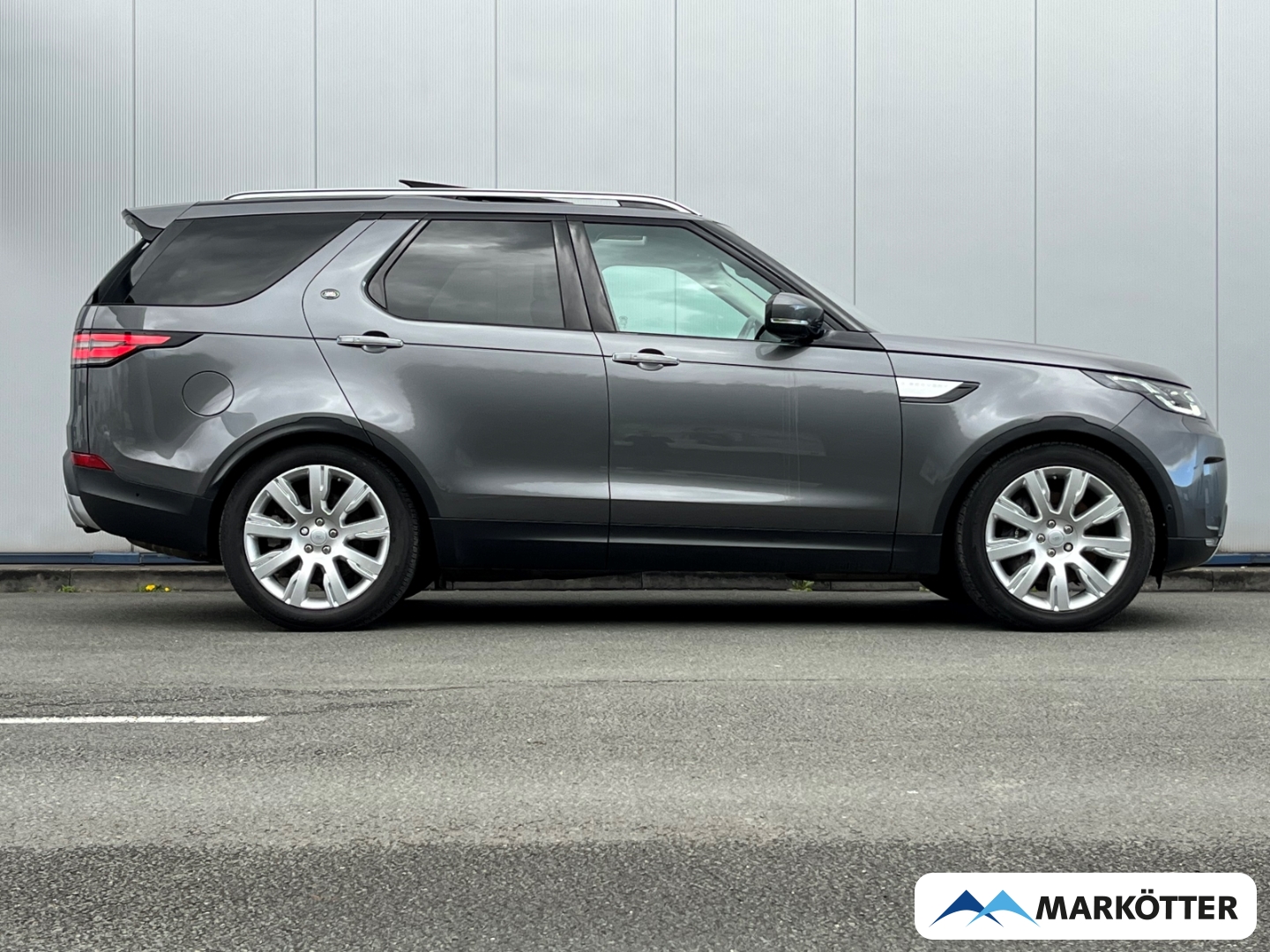 Fahrzeugabbildung Land Rover Discovery 5 HSE LUXURY SDV6 ACC/AHK/Luft/S-Dach