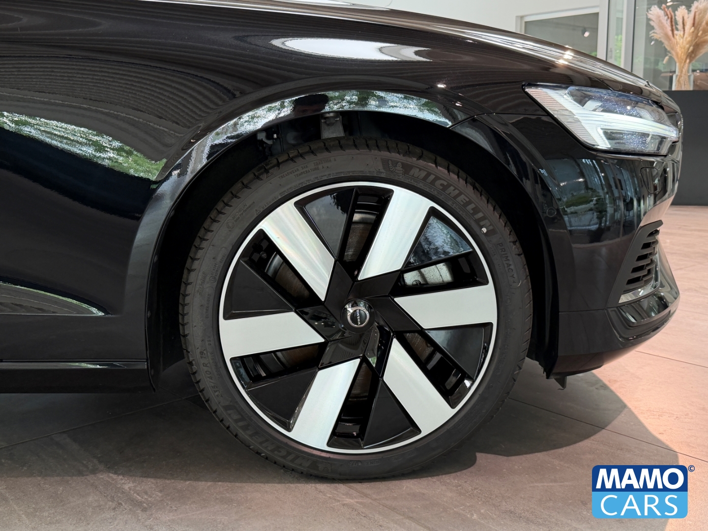 Fahrzeugabbildung Volvo V60 T8 AWD Plus Bright ACC/BLIS/HUD/360°/PANO