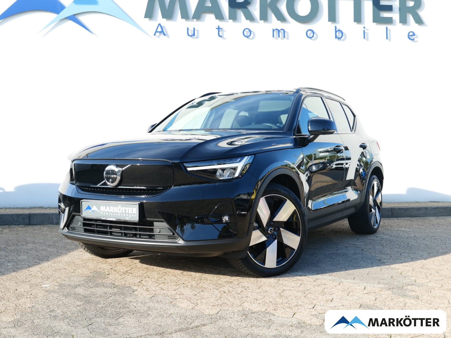Fahrzeugabbildung Volvo XC40 Single Motor Ultimate STHZ/AHK/PANO/360CAM/