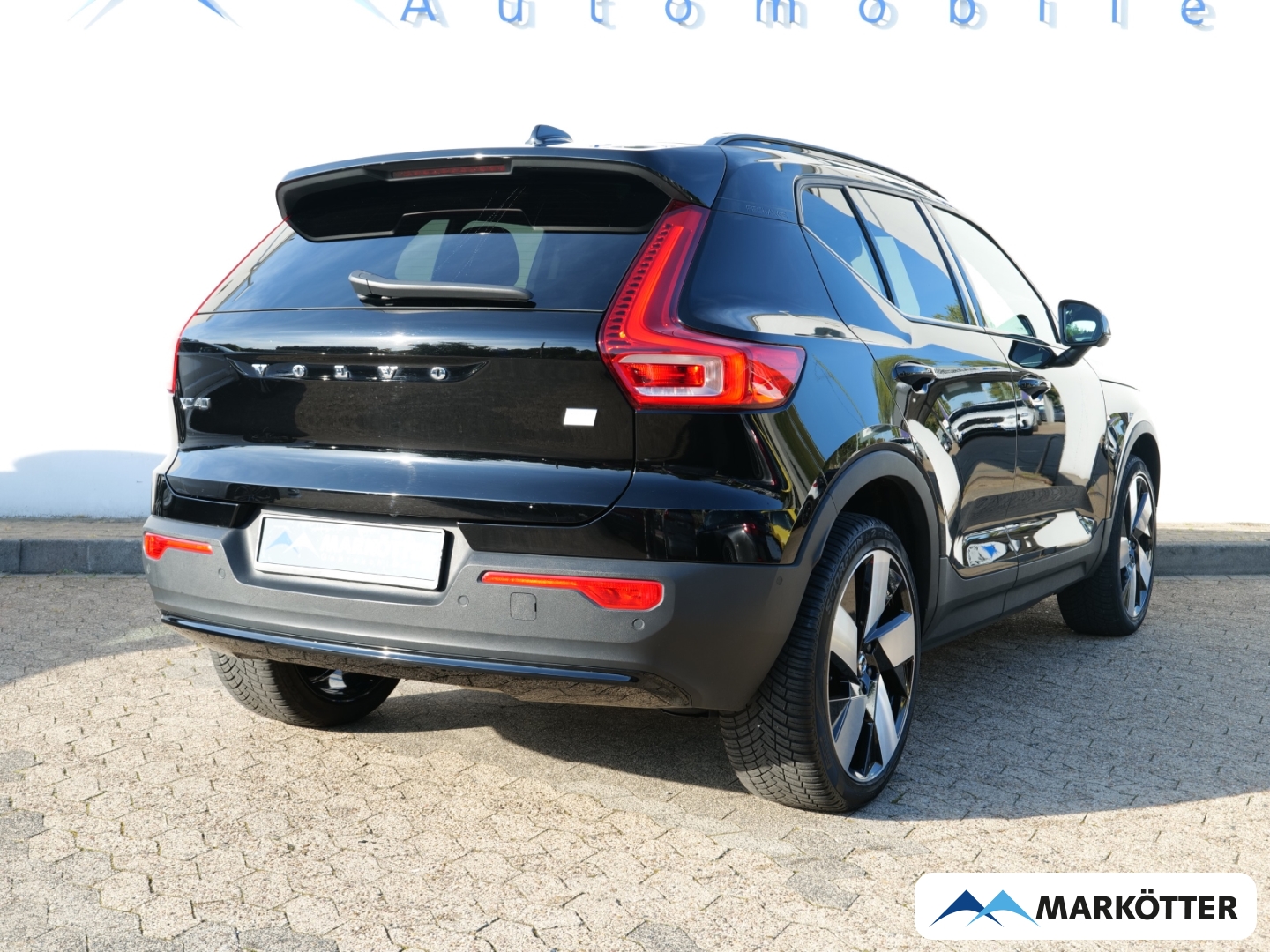 Fahrzeugabbildung Volvo XC40 Single Motor Ultimate STHZ/AHK/PANO/360CAM/
