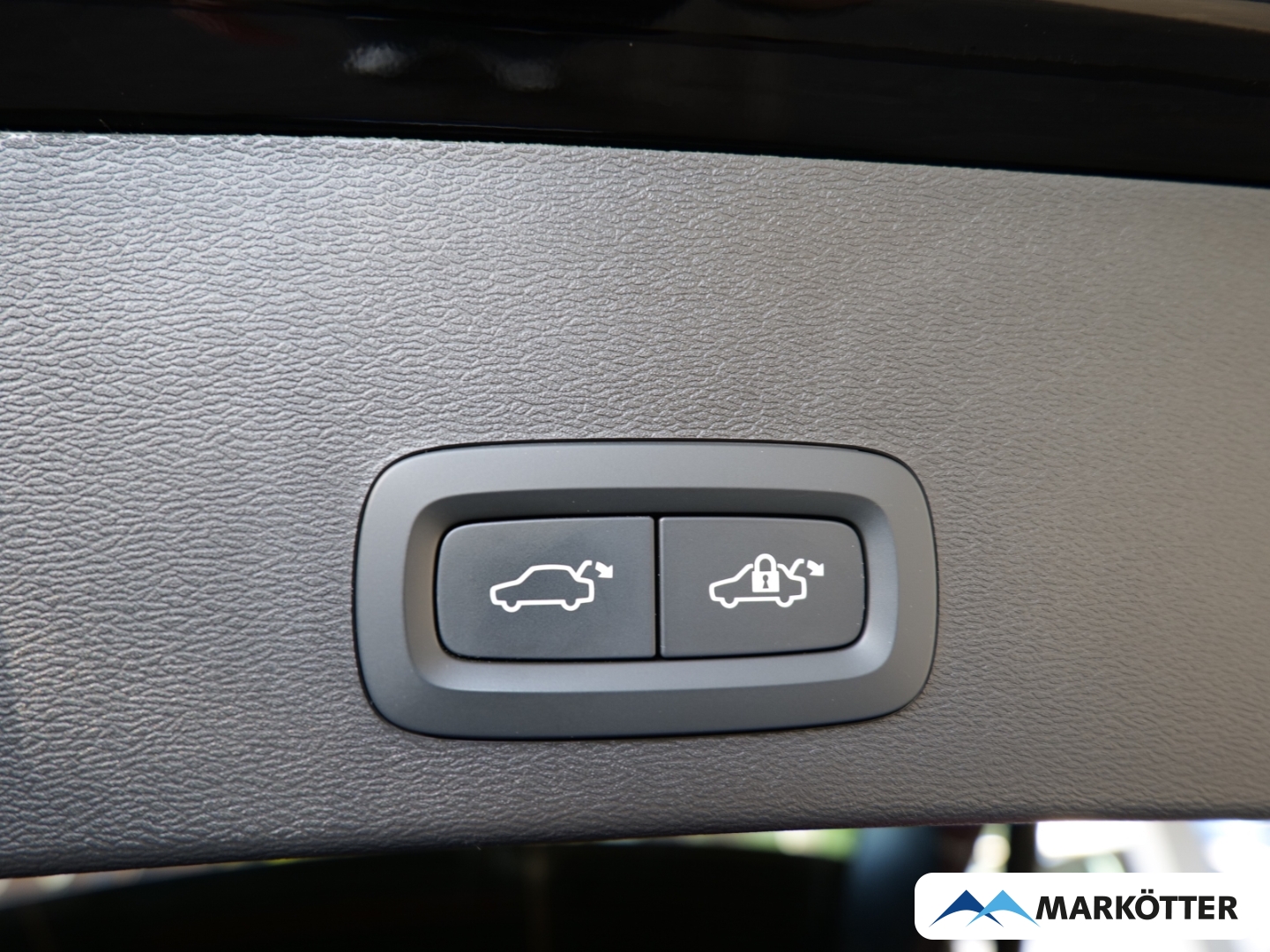 Fahrzeugabbildung Volvo XC40 Single Motor Ultimate STHZ/AHK/PANO/360CAM/