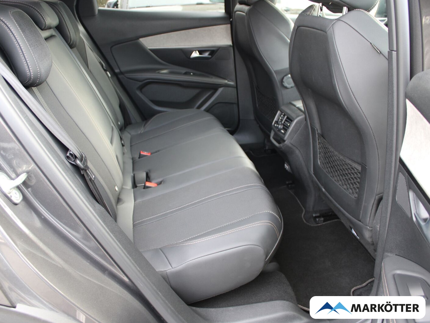 Fahrzeugabbildung Peugeot 3008 Hybrid 136 GT/SHZ/LED/ACC/KEYLESS