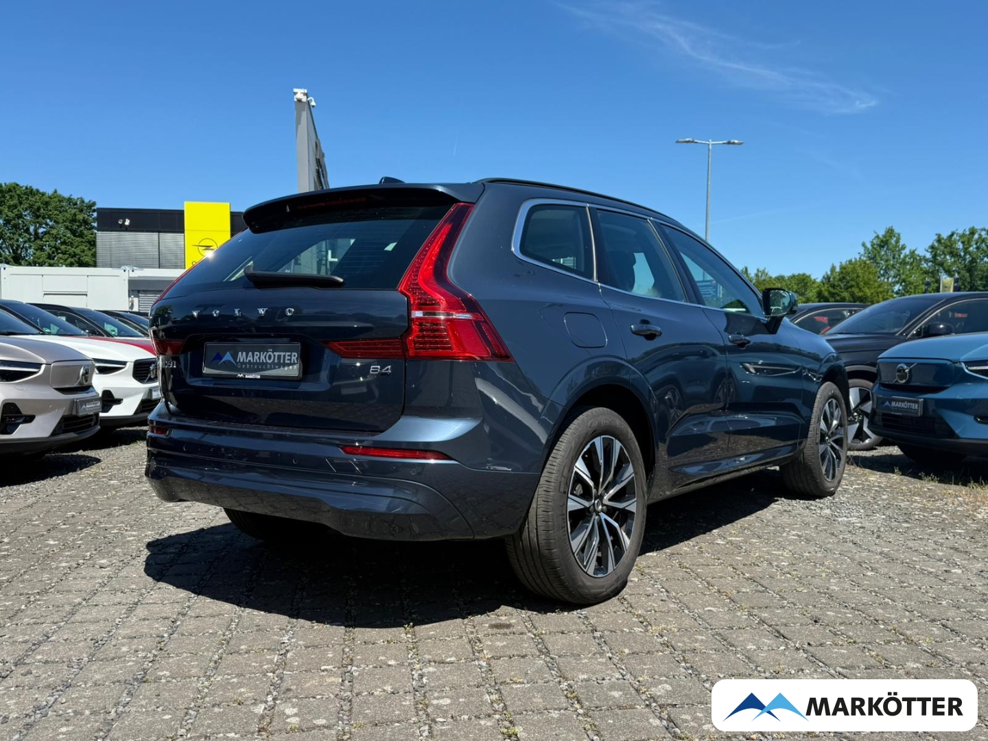 Fahrzeugabbildung Volvo XC60 B4 Core AHK/CAM/KLIMA/LHZ/FSH/NAVI