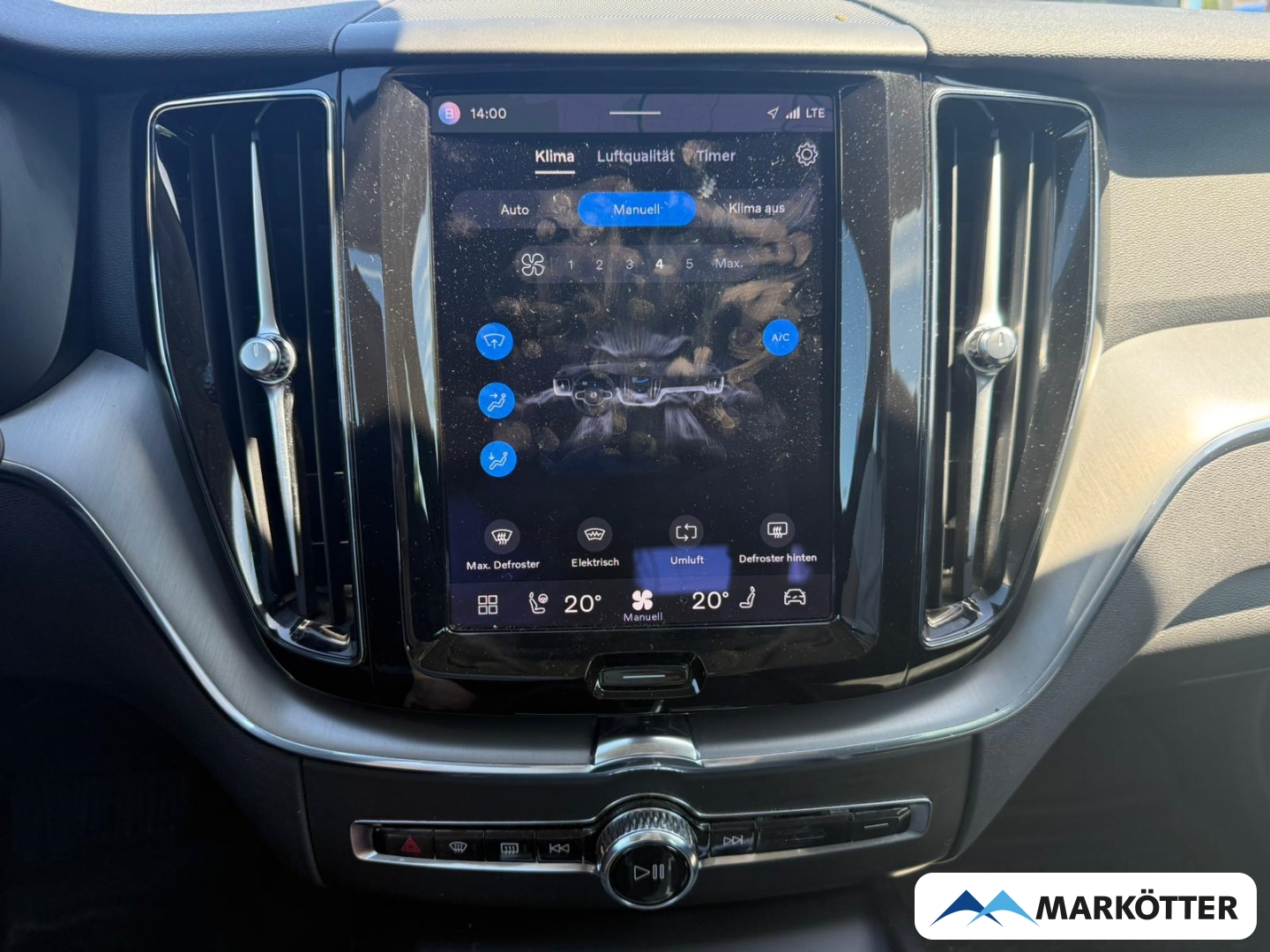Fahrzeugabbildung Volvo XC60 B4 Core AHK/CAM/KLIMA/LHZ/FSH/NAVI