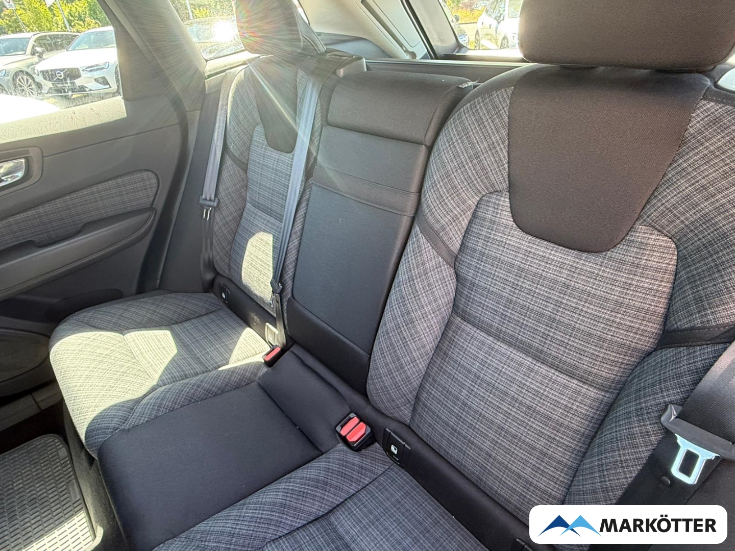 Fahrzeugabbildung Volvo XC60 B4 Core AHK/CAM/KLIMA/LHZ/FSH/NAVI