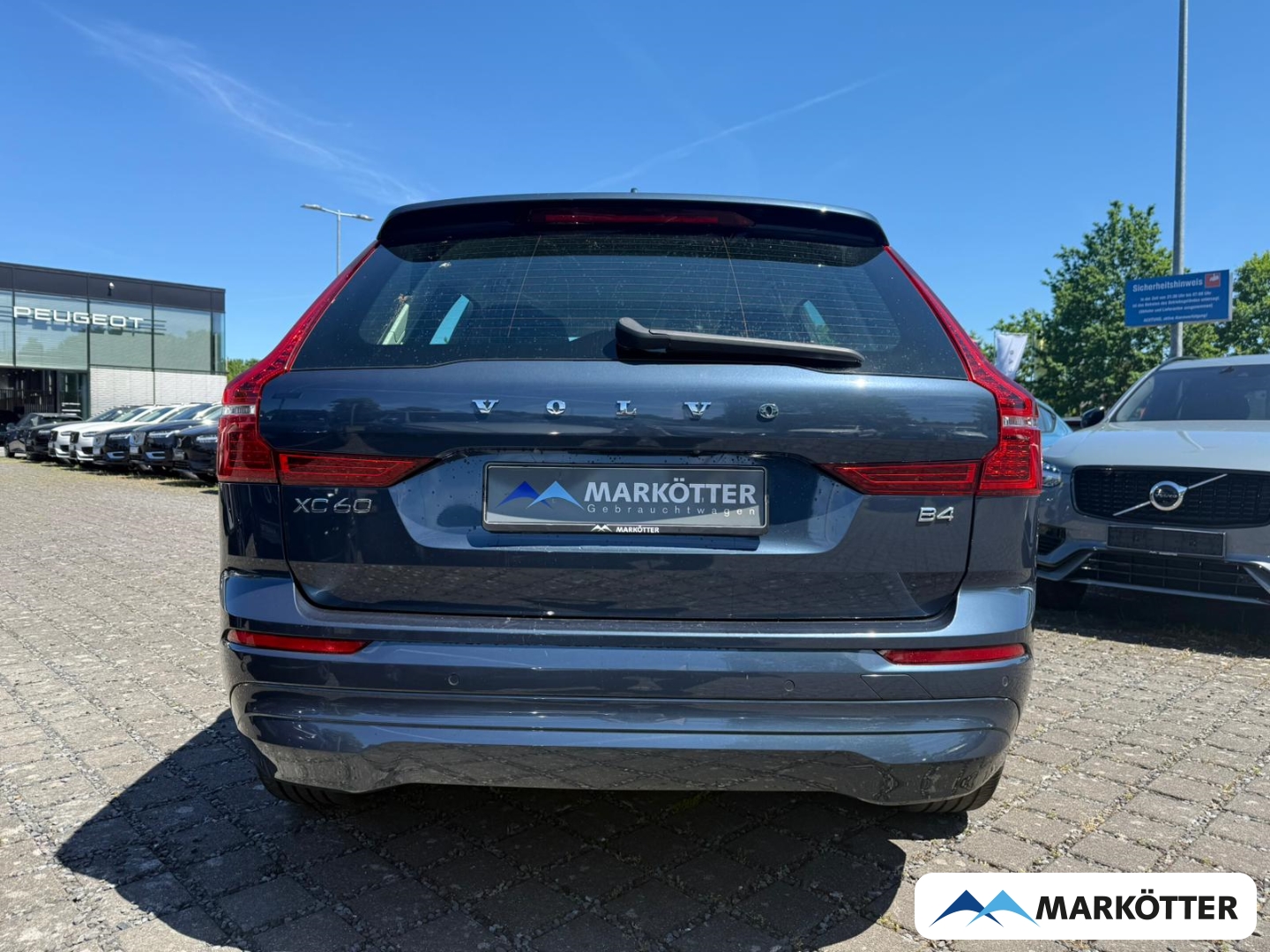 Fahrzeugabbildung Volvo XC60 B4 Core AHK/CAM/KLIMA/LHZ/FSH/NAVI