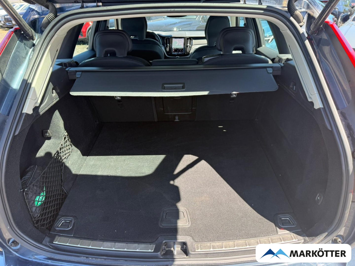Fahrzeugabbildung Volvo XC60 B4 Core AHK/CAM/KLIMA/LHZ/FSH/NAVI
