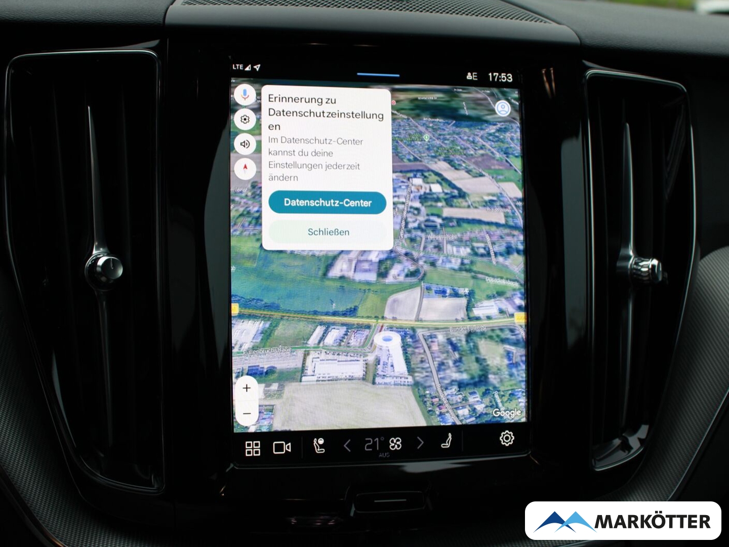 Fahrzeugabbildung Volvo XC60 Plus Black Edition AWD LHZ/NAVI/BLIS/AHK