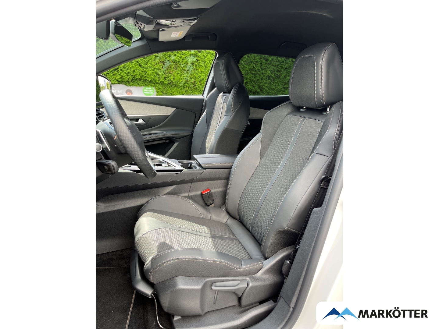 Fahrzeugabbildung Peugeot 3008 GT 130 AHK/ACC/Kamera/Navigation/