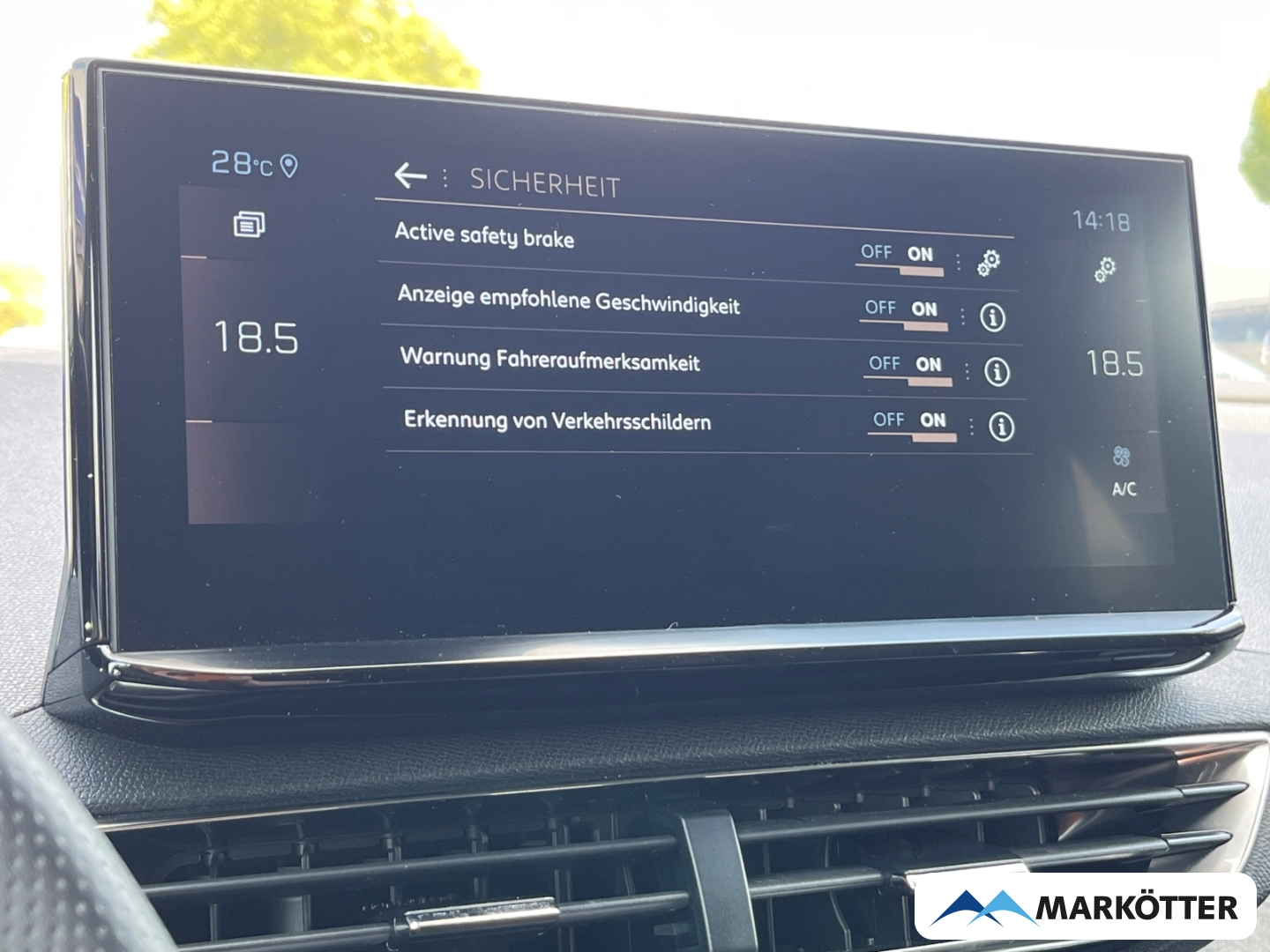 Fahrzeugabbildung Peugeot 3008 GT 130 AHK/ACC/Kamera/Navigation/