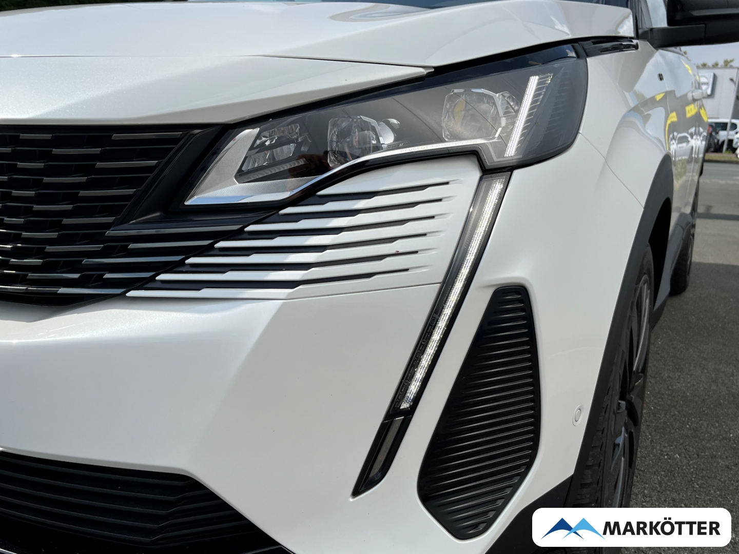 Fahrzeugabbildung Peugeot 3008 GT 130 AHK/ACC/Kamera/Navigation/