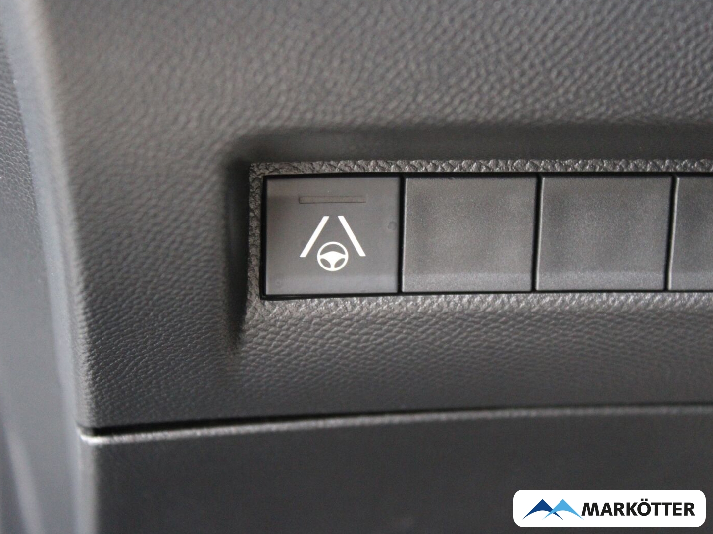 Fahrzeugabbildung Peugeot 208 Hybrid 136 GT ACC/PANO/ CAM/PDC/NAVI/