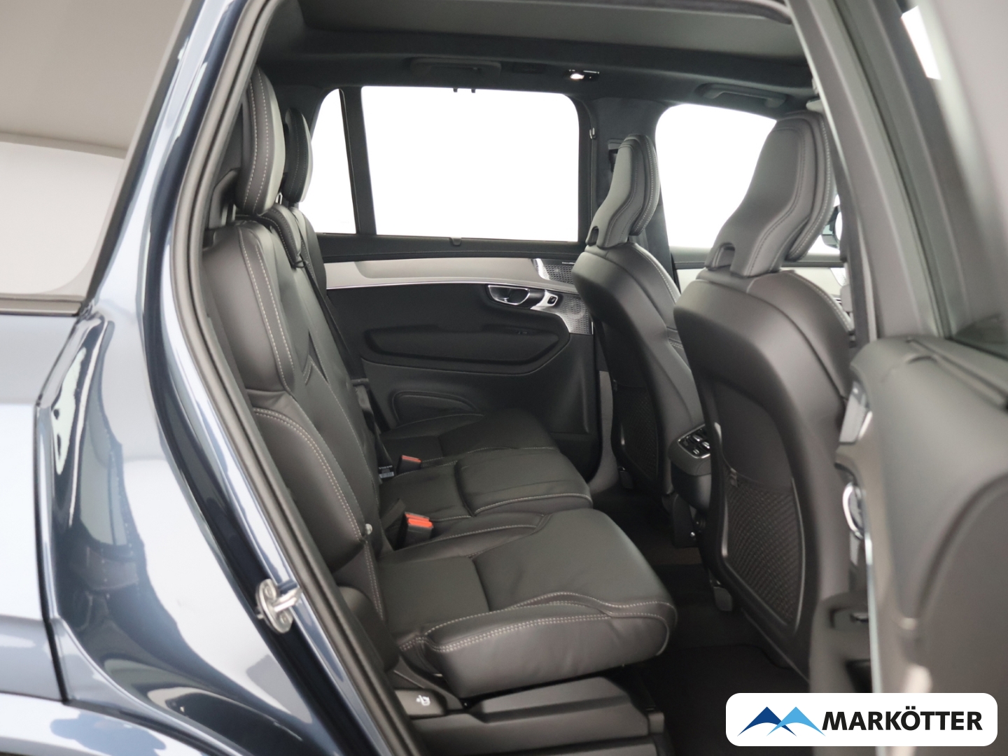 Fahrzeugabbildung Volvo XC90 B5 AWD Ultra Black Edition 7-Sitzer/AHK/PANO