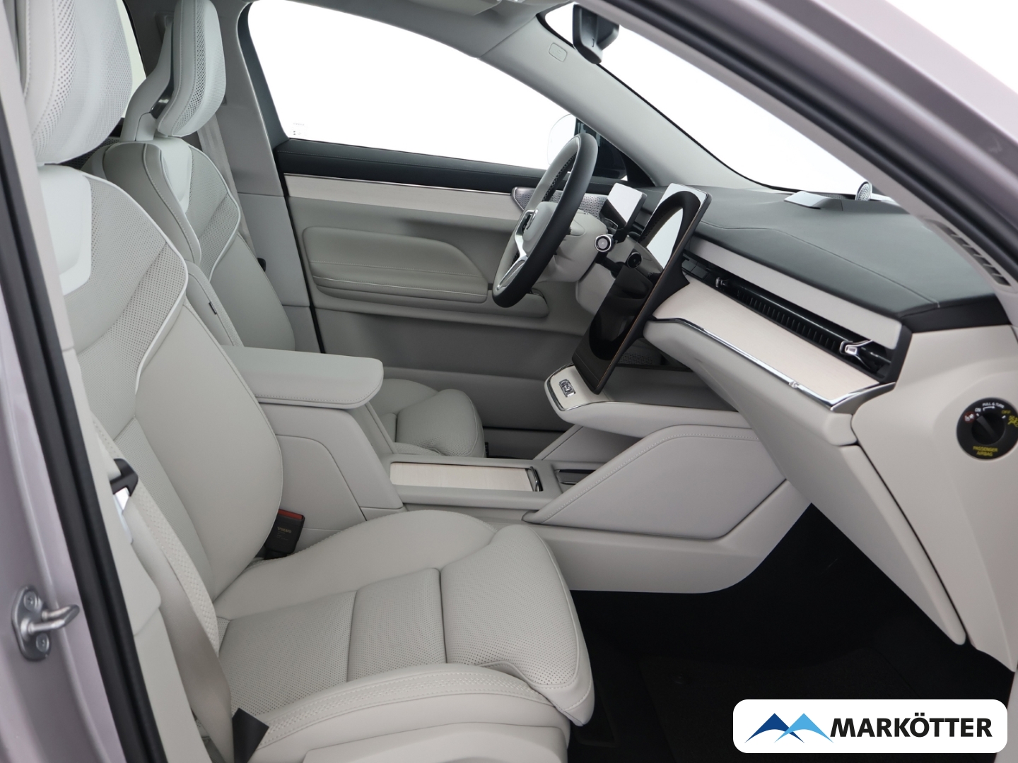 Fahrzeugabbildung Volvo ES90 Single Motor Extended Range RWD Ultra B&W