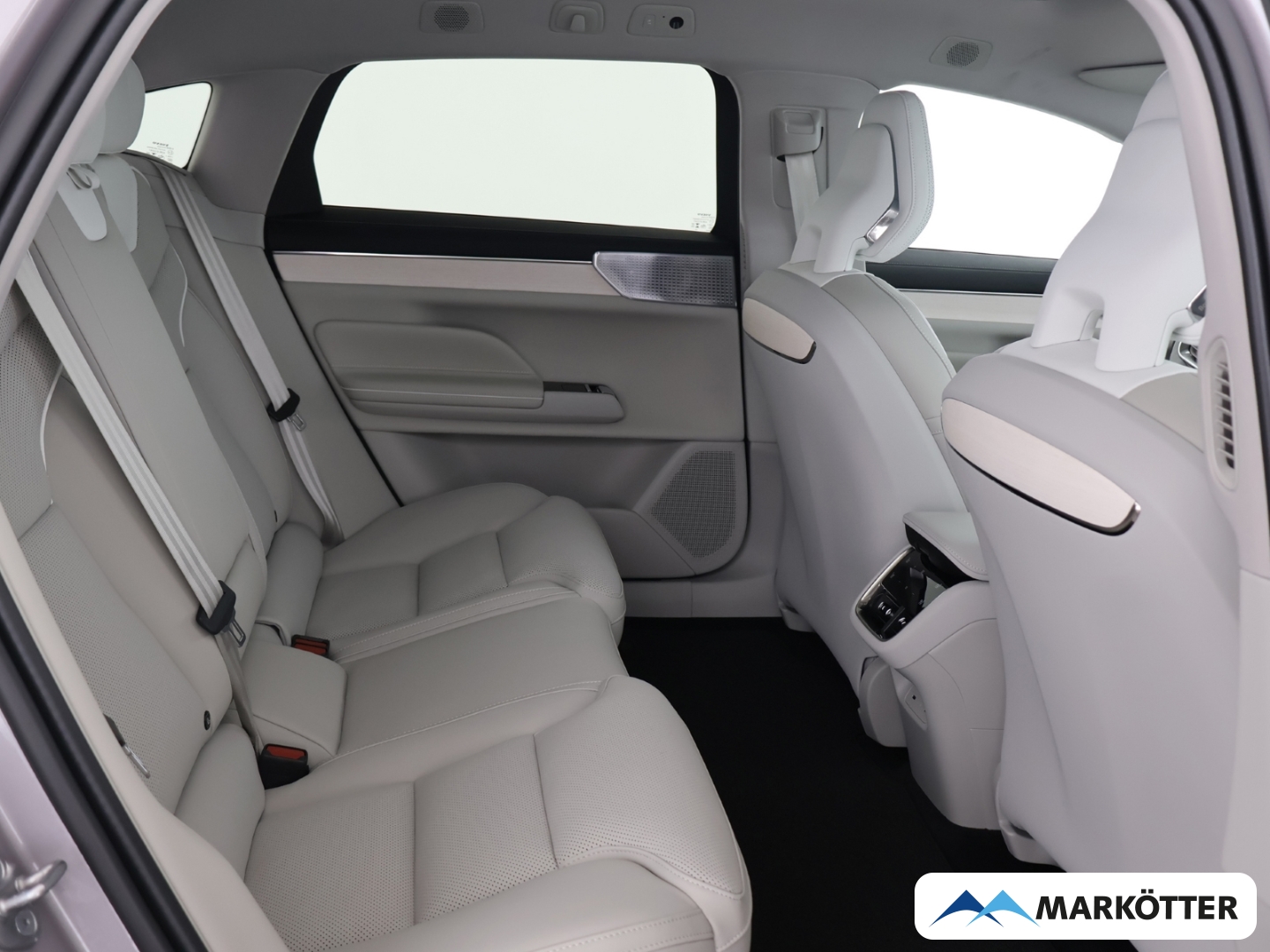 Fahrzeugabbildung Volvo ES90 Single Motor Extended Range RWD Ultra B&W