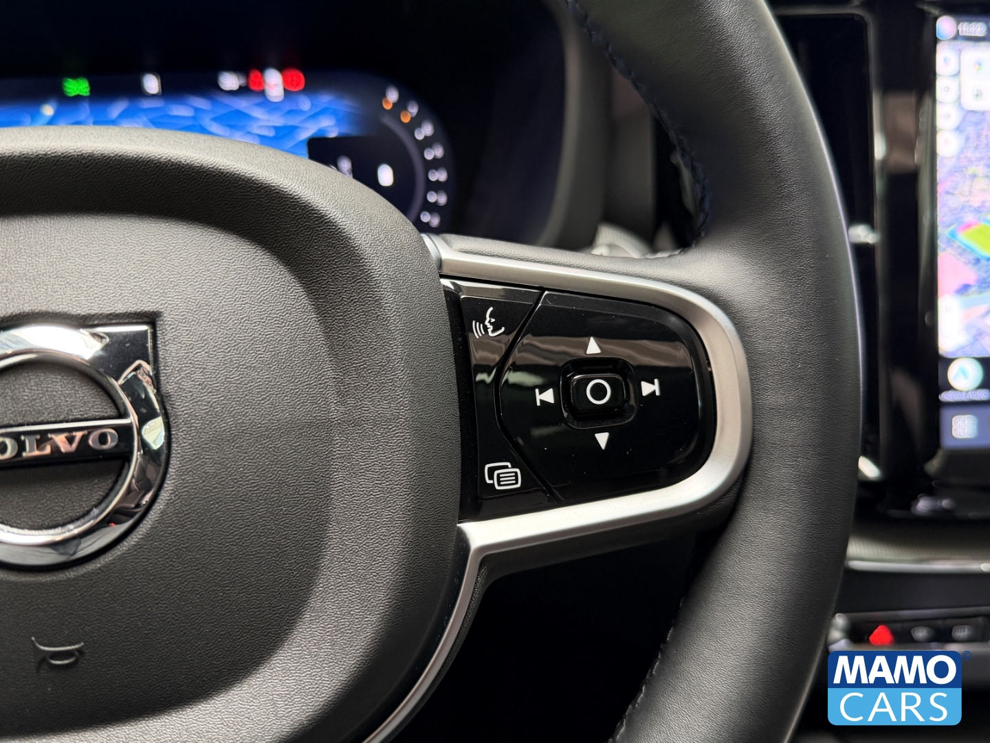 Fahrzeugabbildung Volvo XC60 B5 AWD Plus Black Editi. BLIS/PANO/360°/HUD