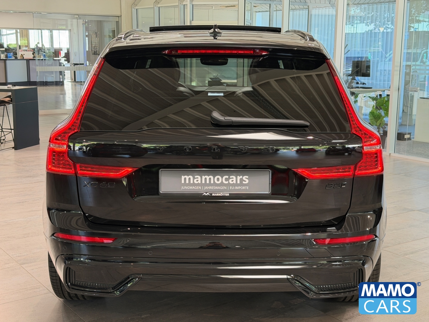 Fahrzeugabbildung Volvo XC60 B5 AWD Plus Black Editi. BLIS/PANO/360°/HUD