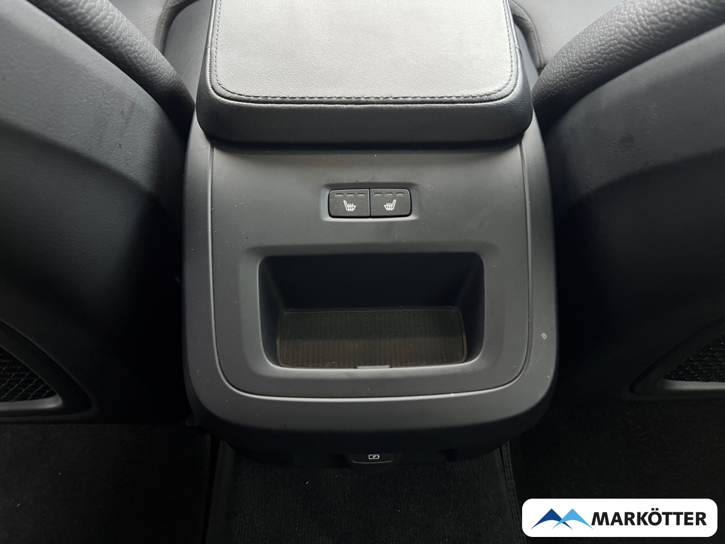 Fahrzeugabbildung Volvo V90 B4 Plus Dark EU6d PANO/LEDER/ACC/BLIS