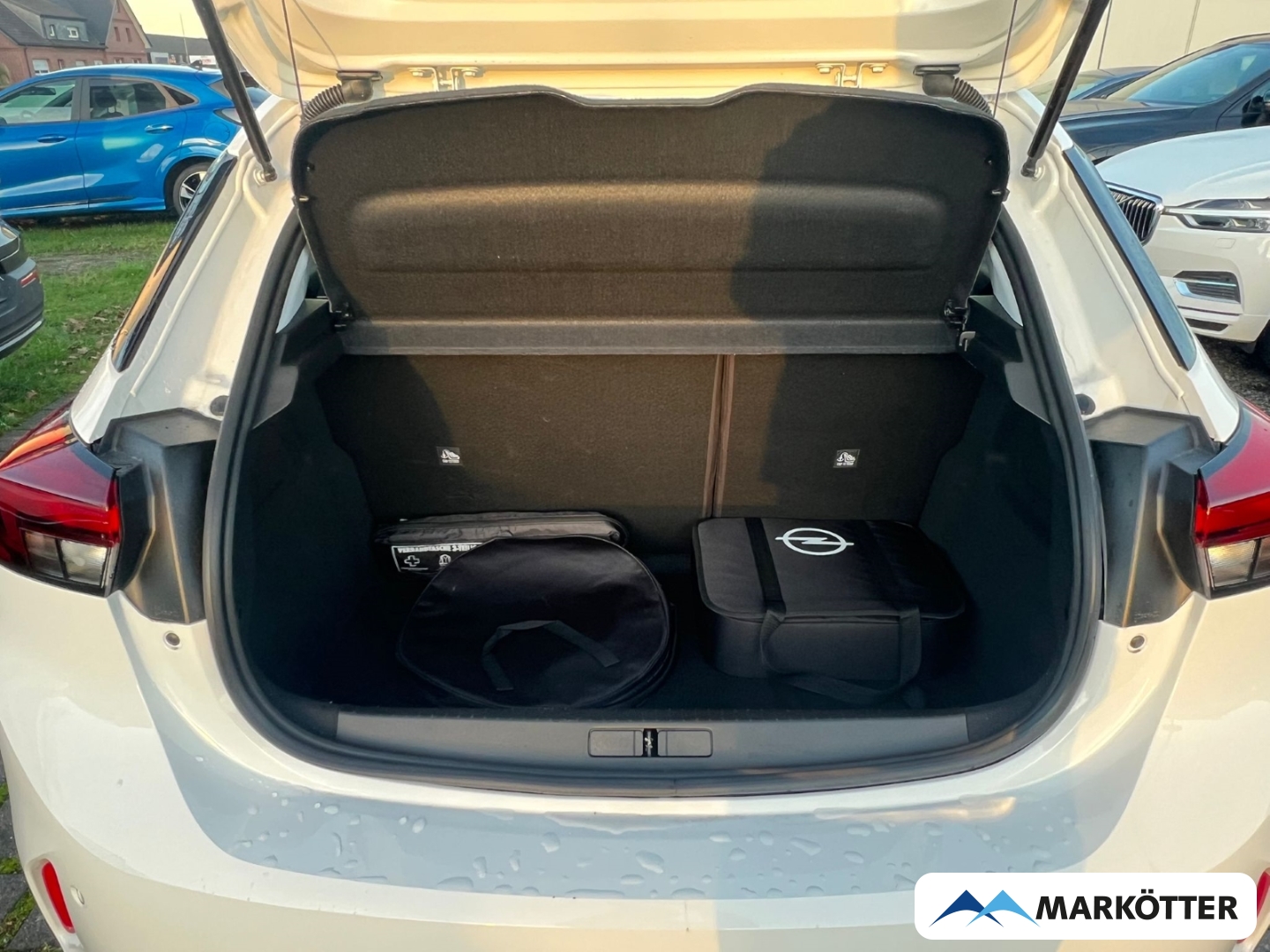 Fahrzeugabbildung Opel Corsa-e Edition 180°CAM/LED/Allwetter