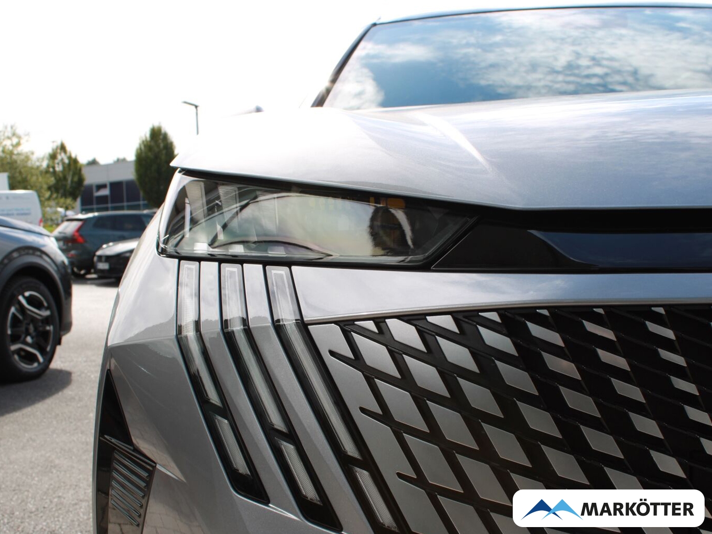 Fahrzeugabbildung Peugeot 5008 Elektromotor 230 Long Range GT