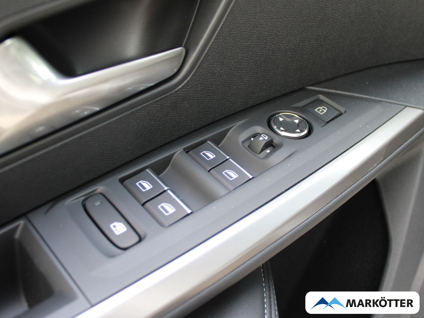 Fahrzeugabbildung Peugeot 5008 Elektromotor 230 Long Range GT