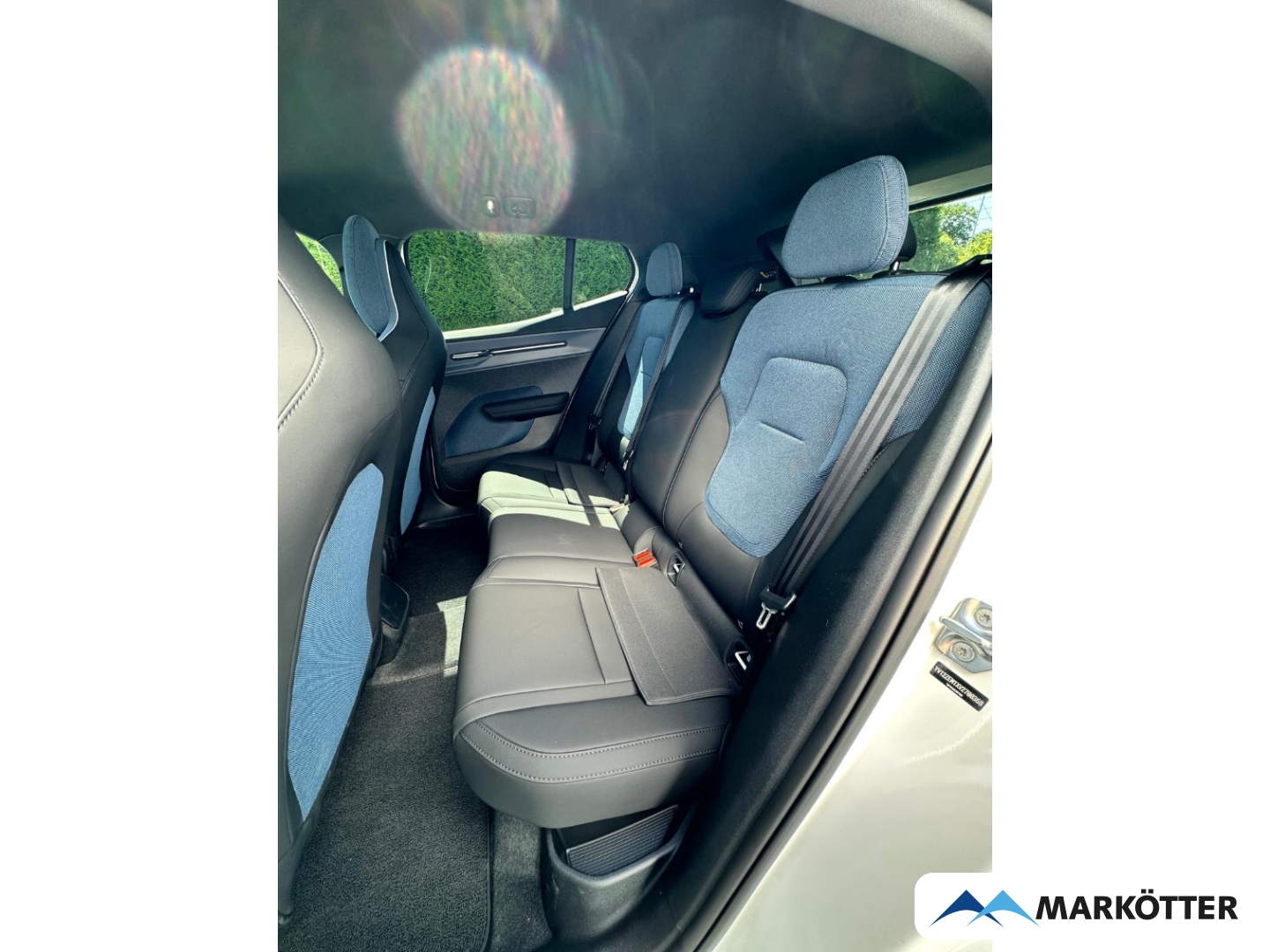 Fahrzeugabbildung Volvo EX30 Plus 2WD Pure Electric ACC/BLIS/LenkradH
