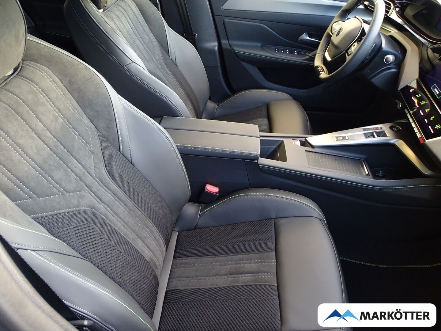 Fahrzeugabbildung Peugeot 308 SW Hybrid 145 GT