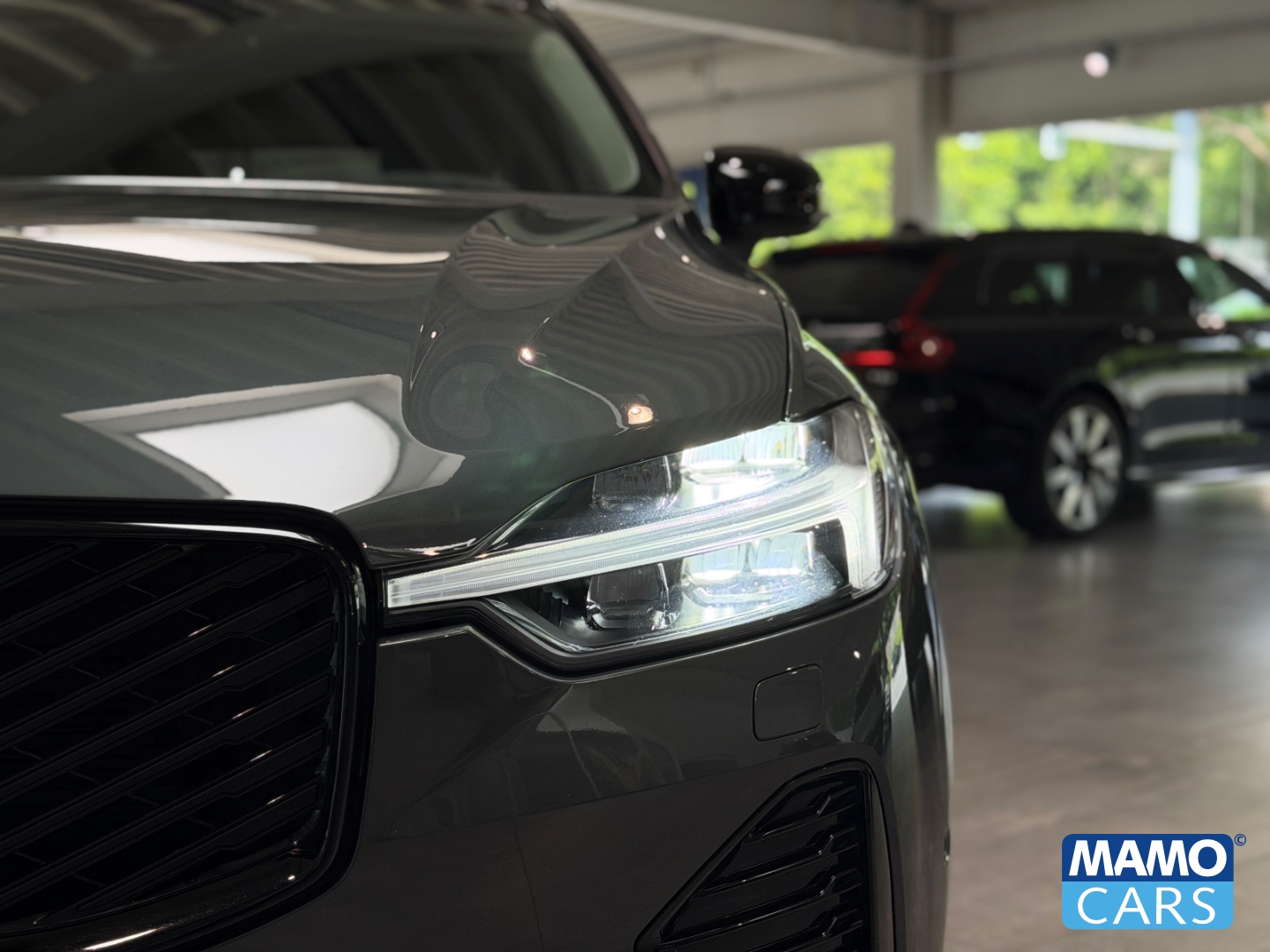 Fahrzeugabbildung Volvo XC60 B5 FACELIFT Plus Dark ACC/BLIS/HUD/PANO/360°