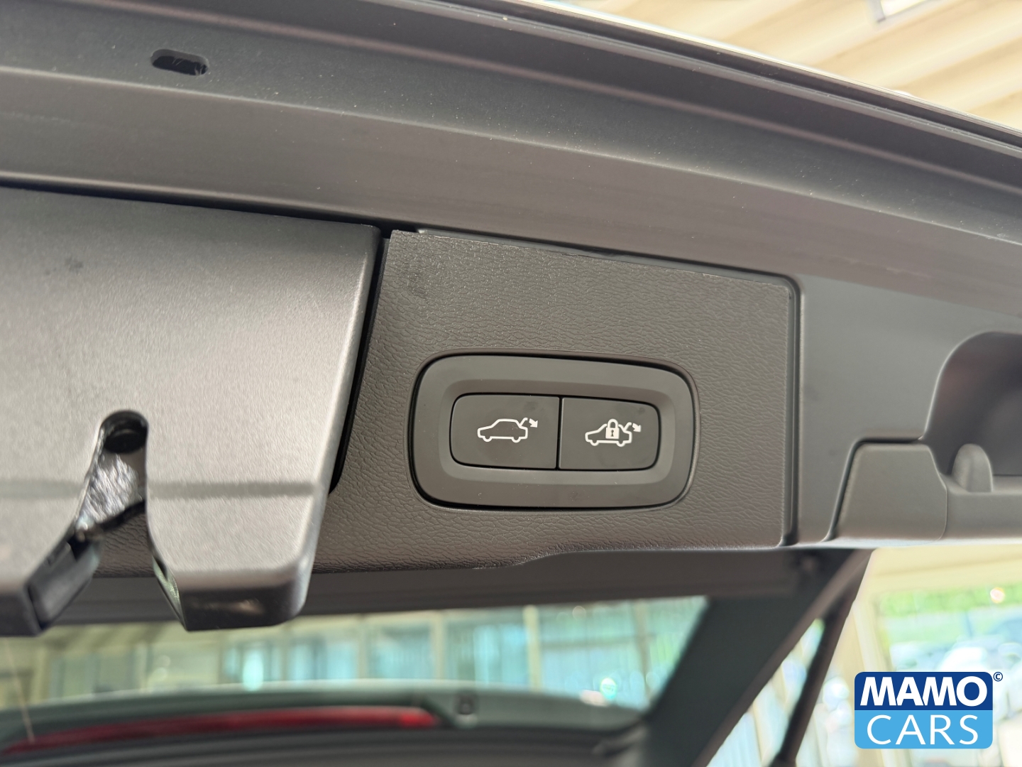 Fahrzeugabbildung Volvo XC60 B5 FACELIFT Plus Dark ACC/BLIS/HUD/PANO/360°