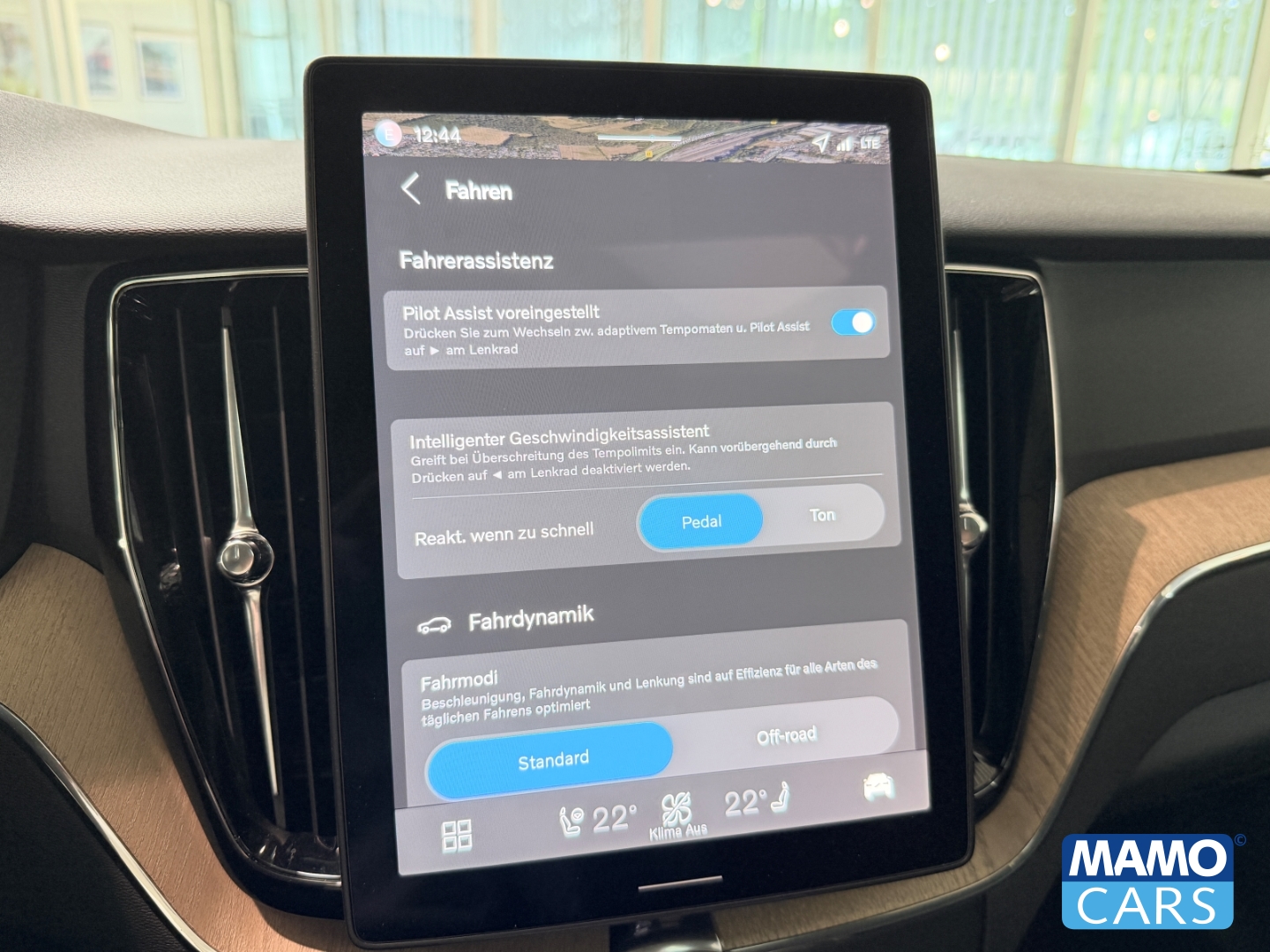 Fahrzeugabbildung Volvo XC60 B5 FACELIFT Plus Dark ACC/BLIS/HUD/PANO/360°