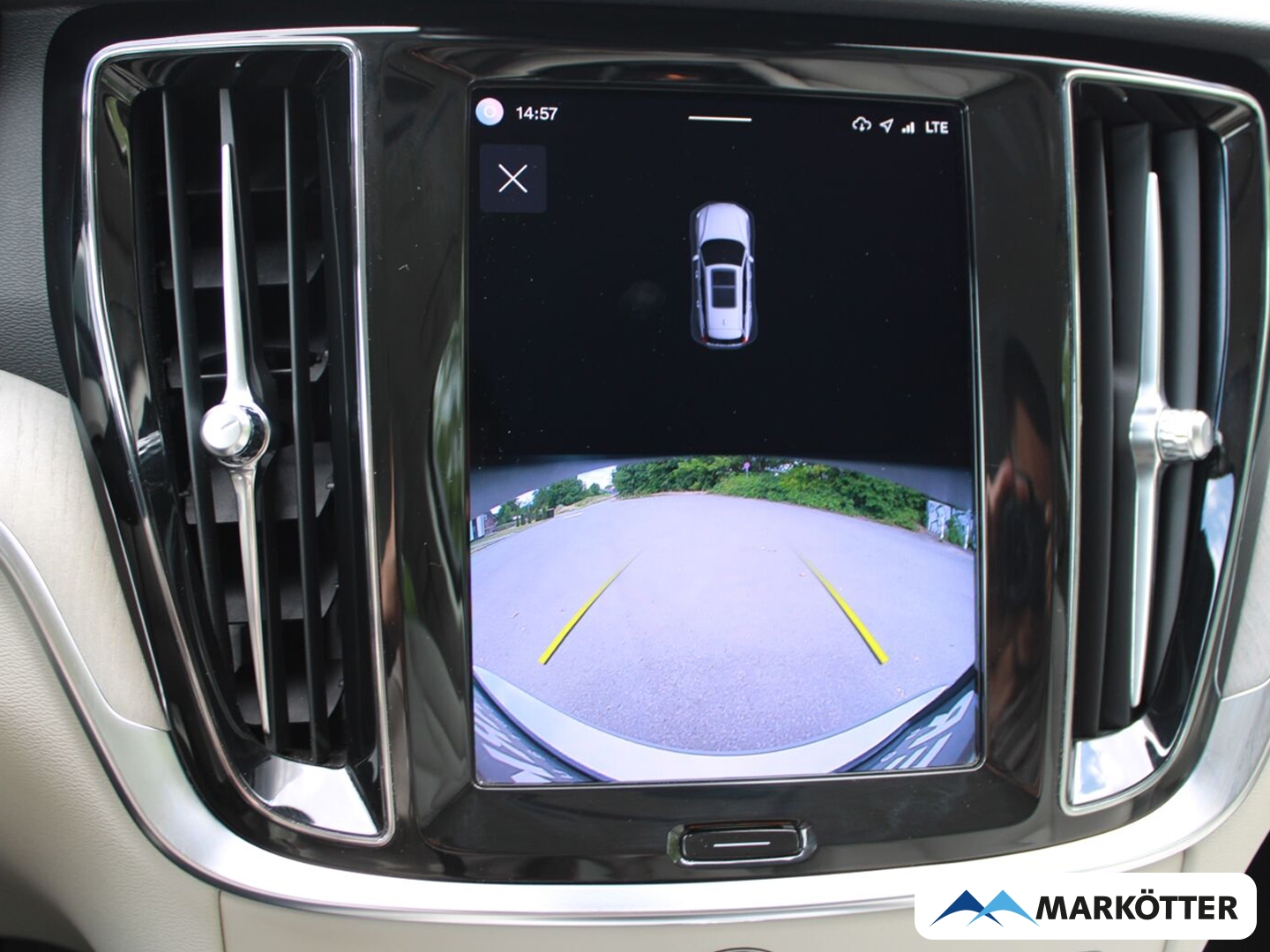 Fahrzeugabbildung Volvo V60 Cross Country Plus AWD/LED/SHZ/PDC/CAM/
