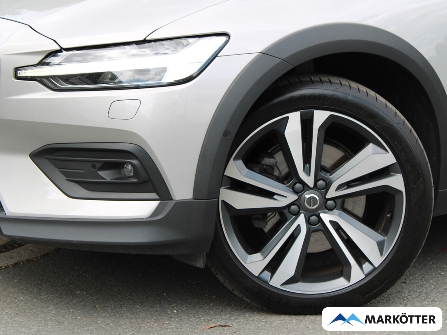 Fahrzeugabbildung Volvo V60 Cross Country Plus AWD/LED/SHZ/PDC/CAM/
