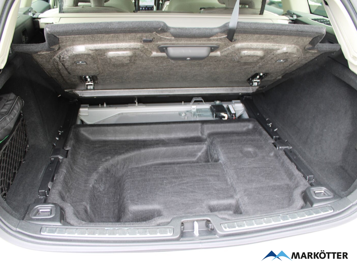 Fahrzeugabbildung Volvo V60 Cross Country Plus AWD/LED/SHZ/PDC/CAM/