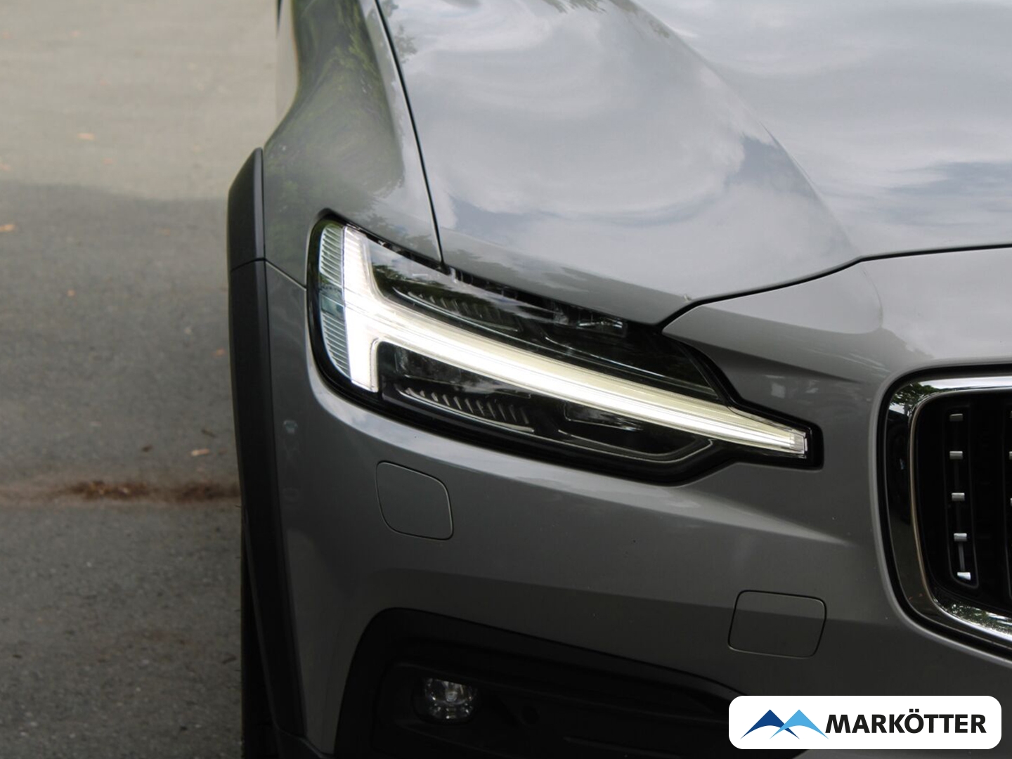 Fahrzeugabbildung Volvo V60 Cross Country Plus AWD/LED/SHZ/PDC/CAM/
