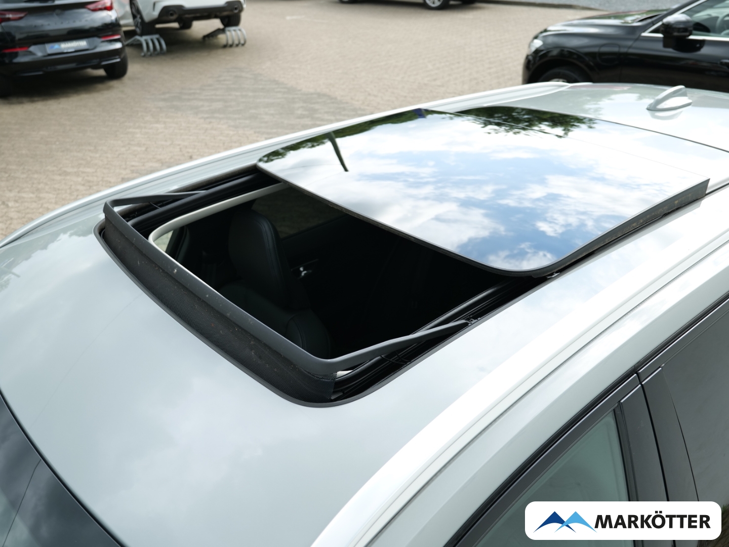Fahrzeugabbildung Volvo V60 Cross Country B4 AWD Plus LED/Schiebedach/Kamera/Winter-Paket