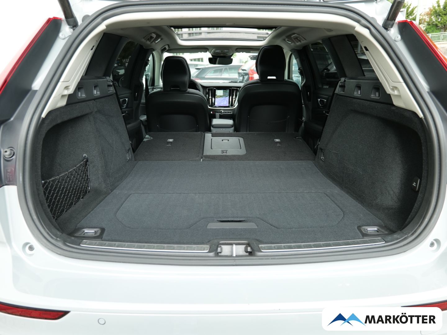 Fahrzeugabbildung Volvo V60 Cross Country B4 AWD Plus LED/Schiebedach/Kamera/Winter-Paket