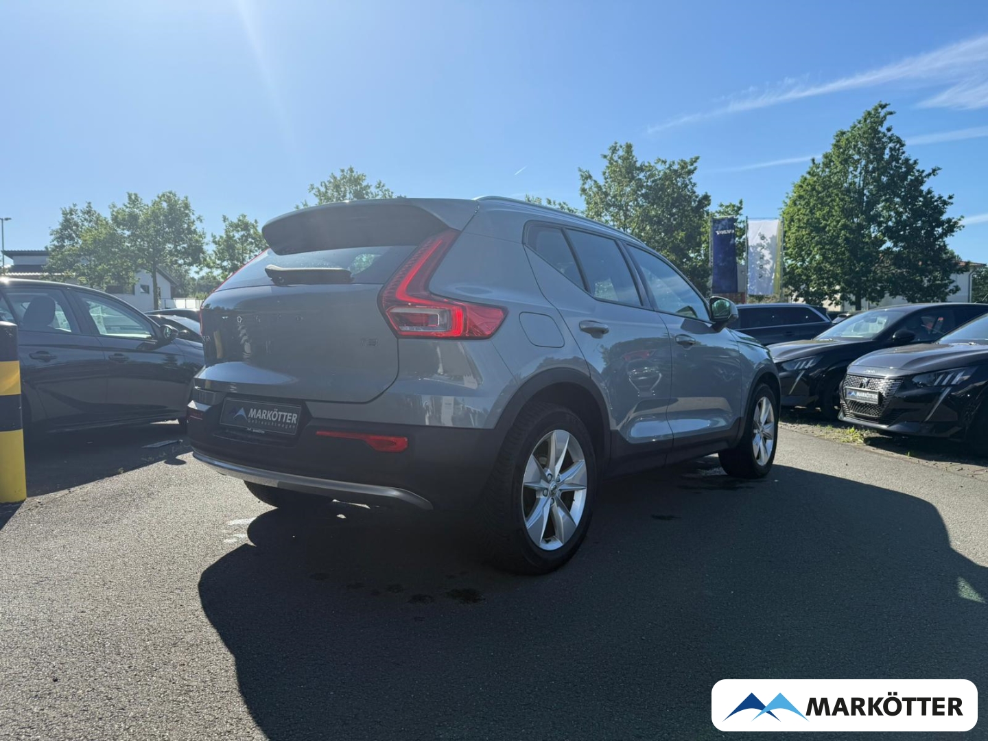 Fahrzeugabbildung Volvo XC40 T2 Core APPLE/CAM/NAVI/SHZ/LHZ/TEMPO